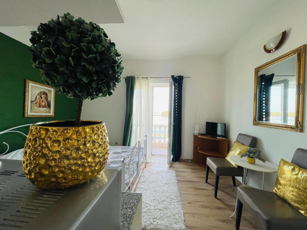 Apartments Esperanza Pašman Екстериор снимка