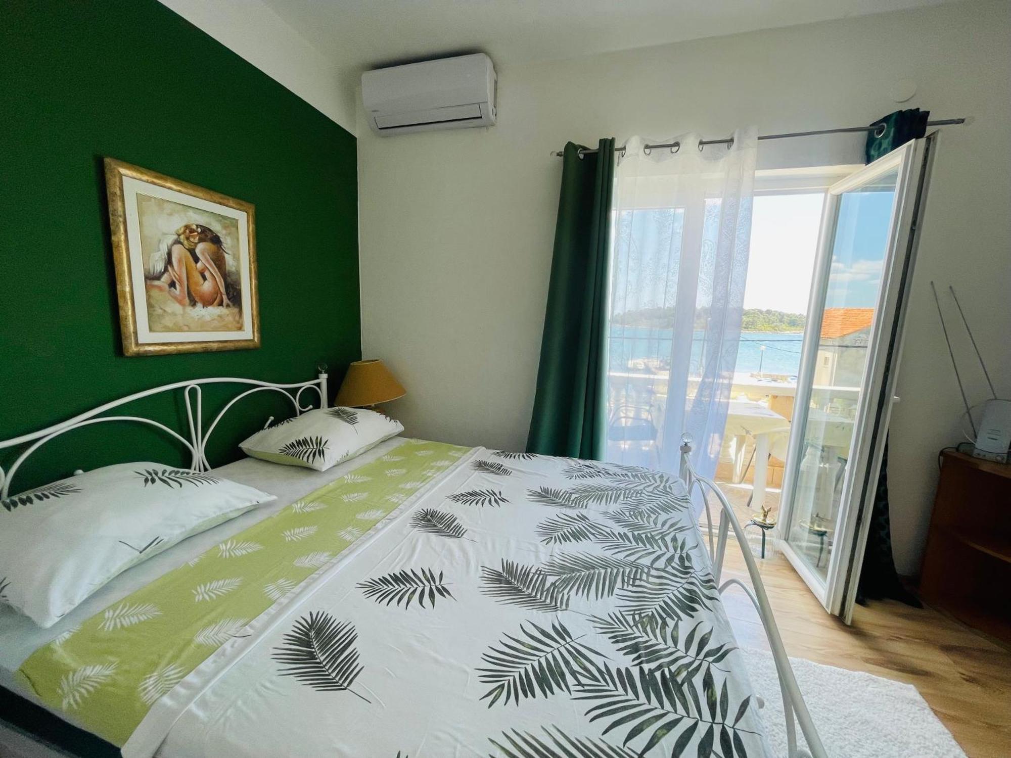 Apartments Esperanza Pašman Екстериор снимка