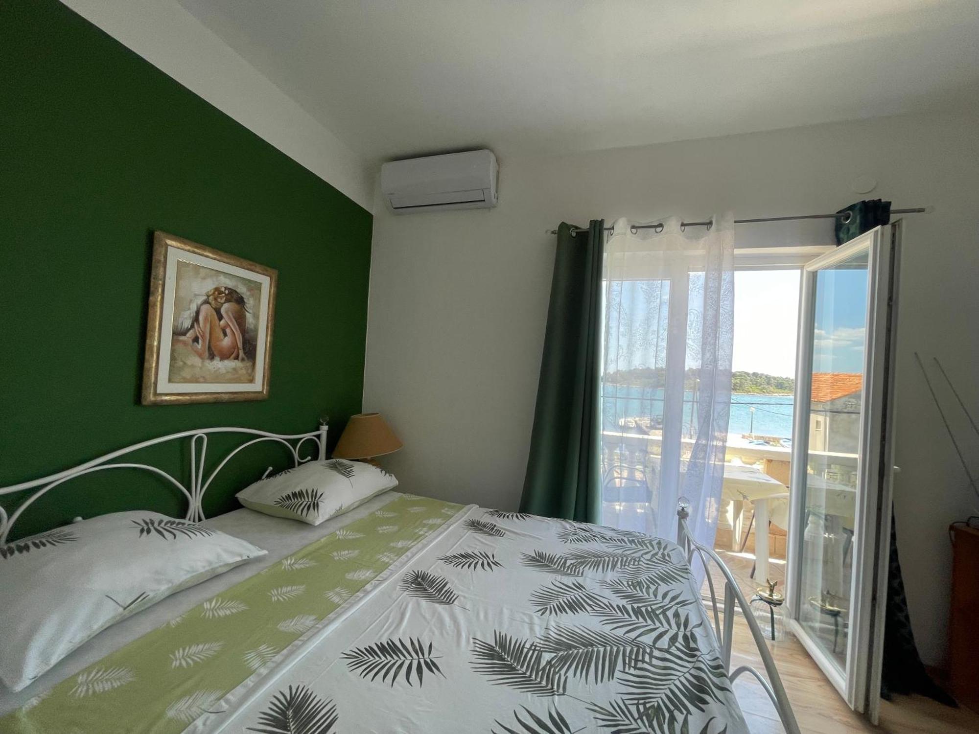 Apartments Esperanza Pašman Екстериор снимка